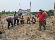 Polsek Bangko Bersama Petani Gelar Penanaman Jagung Serentak Kuartal III di Pekaitan