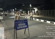 Lewat Tengah Malam, Polsek Metro Menteng Perketat Pemeriksaan Kendaraan di Menteng