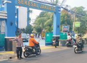 Dekat dengan Pelajar, Bhabinkamtibmas Bendungan Hilir Monitoring Kepulangan Siswa SMK Dental Asisten Sekesal Hang Tuah Jak