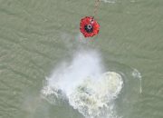 Helikopter Caracal TNI AU Kembali Gencarkan Water Bombing, Tekan Karhutla di Riau
