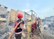 Polda Metro Jaya Buka Dapur Lapangan untuk Warga Terdampak Kebakaran Kampung Muka