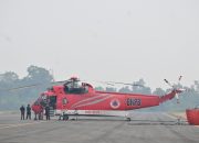 Satgas Udara Lanud RSN Gempur Karhutla, Lebih dari Sejuta Liter Air Dijatuhkan Setiap Hari