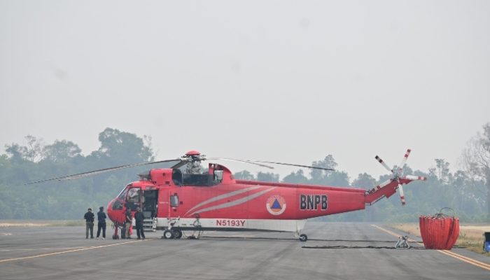 Satgas Udara Lanud RSN Gempur Karhutla, Lebih dari Sejuta Liter Air Dijatuhkan Setiap Hari