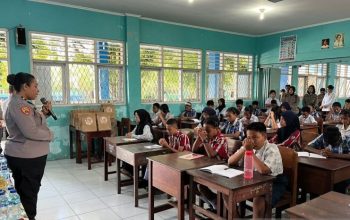 Polda Papua Tengah edukasi pelajar cegah perundungan siber