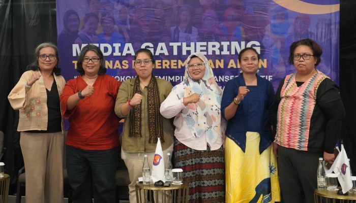 Bukan Sekadar Penjaga Dapur dan Tradisi, Perempuan Adat Menuntut Hak Menentukan