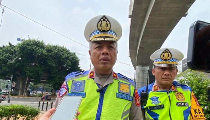 Polisi dan Dishub koordinasi pemasangan rambu di Pondok Indah Jaksel