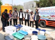 Kemarau Panjang, Satresnarkoba Polres Kebumen Salurkan 10.000 Liter Air Bersih ke Pakuran