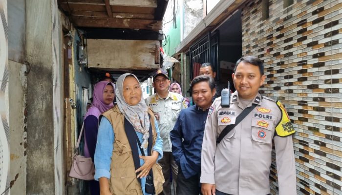 Polsek Sawah Besar Peduli Kesehatan Warga, Melalui Bhabinkamtibmas Pantau PSN di Gunung Sahari Utara
