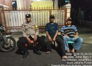 Bangun Kepedulian Bersama, Bhabinkamtibmas Johar Baru Koordinasi Kamtibmas dengan Warga RW 04
