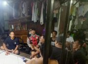 Polri Bersama Masyarakat, Polsek Johar Baru Gelar Patroli Jalan Kaki Antisipasi Kejahatan