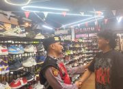 Ciptakan Rasa Aman, Patroli Jalan Kaki Imbau Karyawan Toko Sepatu Waspadai Kejahatan 3C