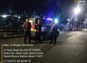 Polsek Senen Gelar Strong Point Dini Hari di Jembatan Pal Putih, Antisipasi Tawuran dan Gangguan Kamtibmas