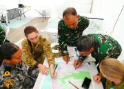TNI–ADF Gelar NEO TTX, Simulasikan Evakuasi Warga akibat Erupsi Gunung Raung