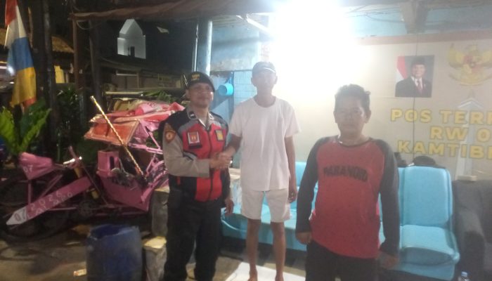 Dini Hari, Samapta Polsek Johar Baru Perkuat Sinergi dengan Pokdarkamtibmas Tanah Tinggi
