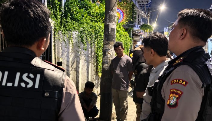 Respons Laporan Warga, Polda Metro Jaya Cegah Tawuran di Bassura, 20 Pemuda Diamankan