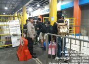 Polres Pelabuhan Tanjung Priok Laksanakan Pelayanan dan Pengamanan Embarkasi Kapal KM. Gunung Dempo