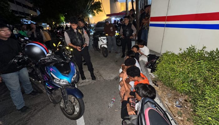 Cegah Tawuran di Gambir, Polres Metro Jakarta Pusat Amankan Delapan Remaja dan Tiga Celurit