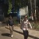 Cegah Tawuran dan Kriminalitas, Polsek Metro Menteng Sisir Permukiman Warga di Taman Bonang