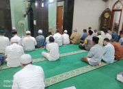 Sholat Subuh Berjamaah, Bhabinkamtibmas Kampung Rawa Pererat Silaturahmi dan Jalin Komunikasi Kamtibmas