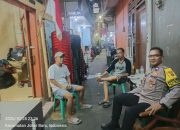 Sambang Satkamling RW 06 Kampung Rawa, Polsek Johar Baru Ajak Warga Tingkatkan Kewaspadaan dan Kepedulian Lingkungan