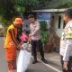 Sinergi Tanpa Batas, Bhabinkamtibmas Petojo Selatan Gelar Kerja Bakti Bersama PPSU di Petojo Melintang