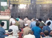 Sholat Jumat Keliling Barokah dan Jumat Berkah, Kapolsek Johar Baru Pererat Silaturahmi Bersama Jamaah Masjid An-Nur