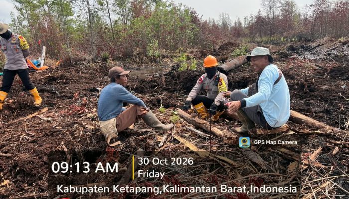 Operasi Aman Nusa II, Personel Brimob dan Polsek Matan Hilir Selatan Gencarkan Patroli Cegah Karhutla